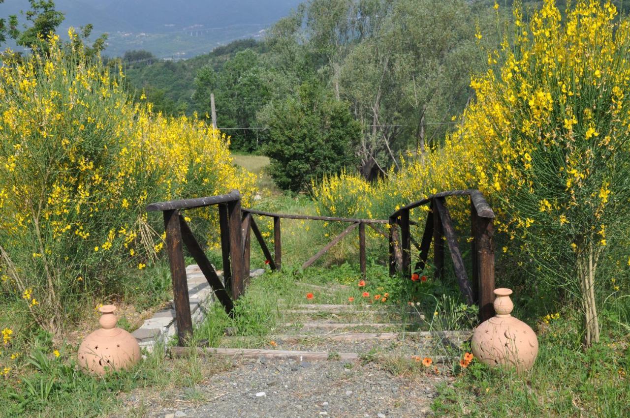 Hotel Podere Conti Filattiera Экстерьер фото