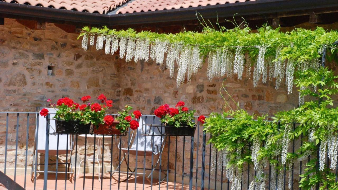 Hotel Podere Conti Filattiera Экстерьер фото