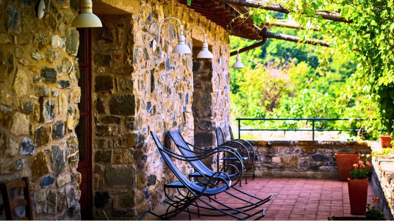 Hotel Podere Conti Filattiera Экстерьер фото