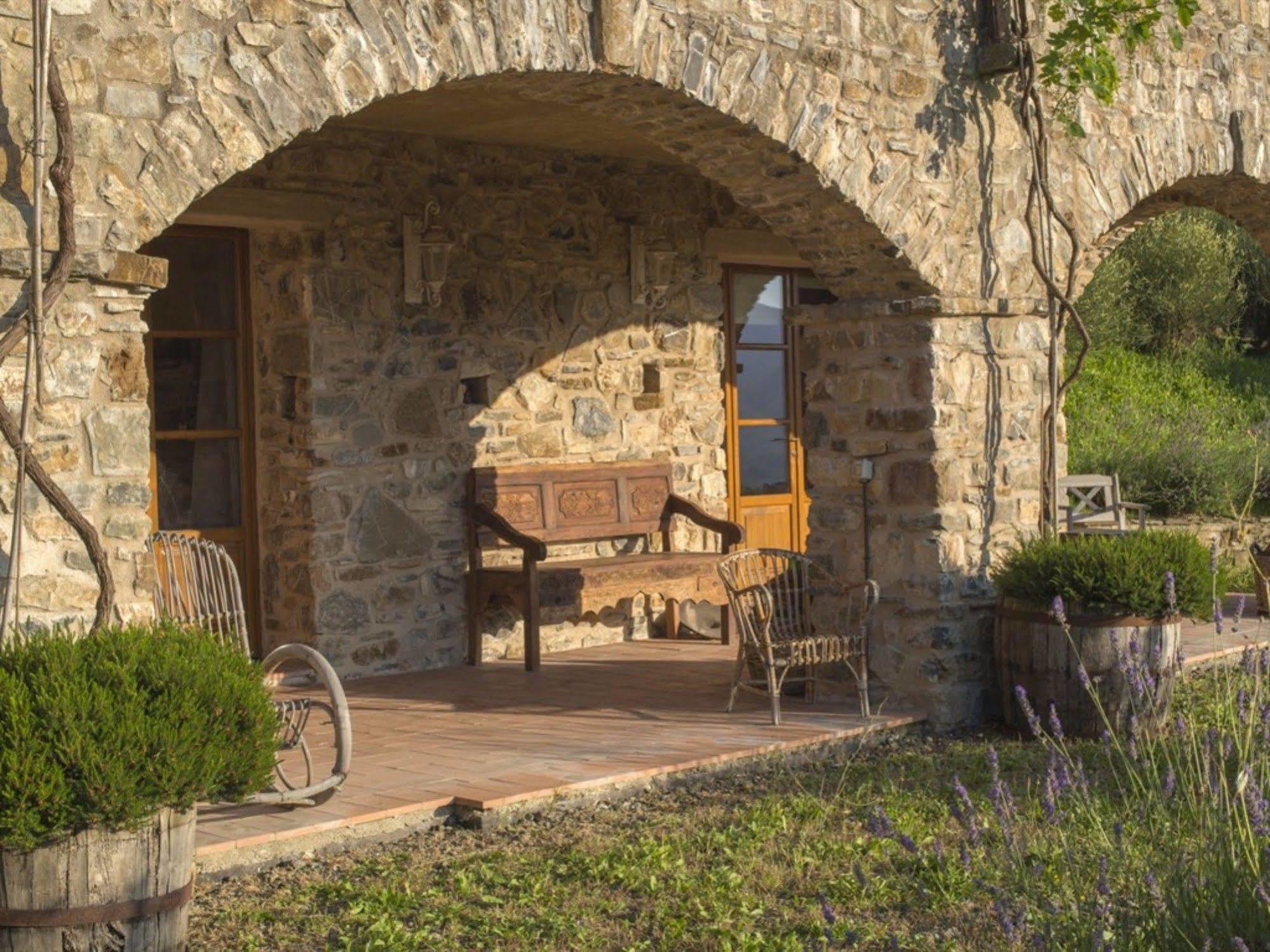Hotel Podere Conti Filattiera Экстерьер фото
