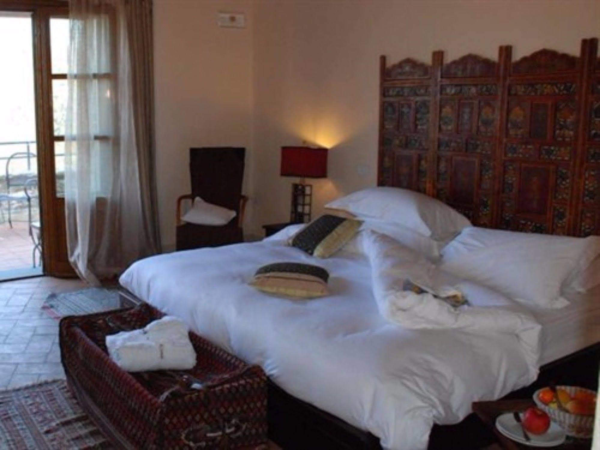 Hotel Podere Conti Filattiera Экстерьер фото